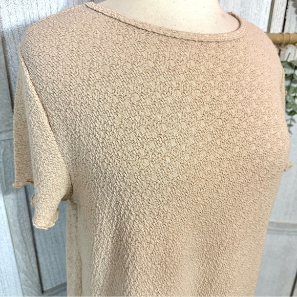 Torrid Textured Crepe Short Sleeve Jersey Crew Neck Tee Shirt Beige Plus 2 2X - Picture 5 of 14